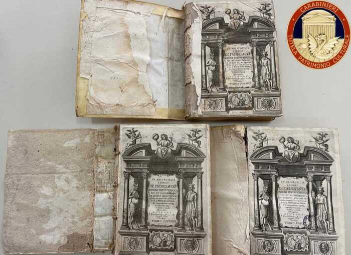 Trovati all'Aquila tre libri del 1600 trafugati in Sicilia