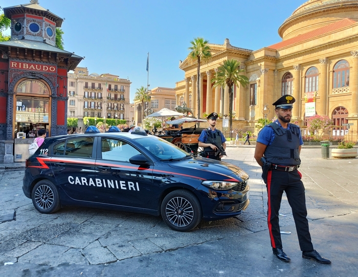 Sette chili di droga in casa, un arresto a Palermo