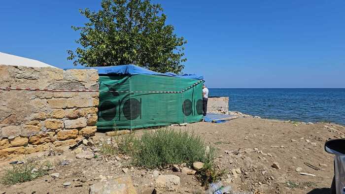 Montato gabinetto in spiaggia per il ferragosto, sequestrato