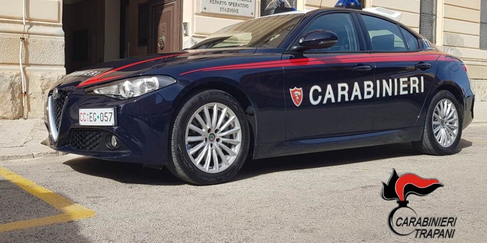 Trapani, tenta un «cavallo di ritorno» mentre è ai domiciliari e finisce in carcere per estorsione