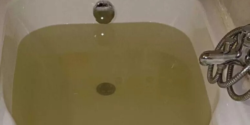 L'acqua non arriva e dove c'è è torbida, proteste a Caltanissetta