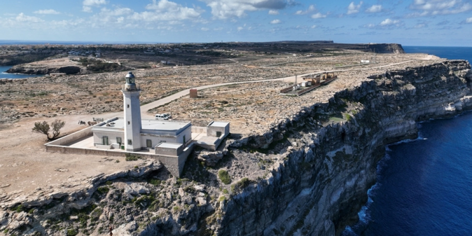 Lampedusa, crolla una porzione della scogliera di Ponente ma non ci sono danni, né feriti