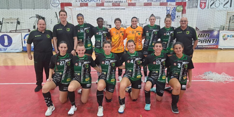 Pallamano femminile, l'Erice travolge il Teramo: seconda vittoria di fila