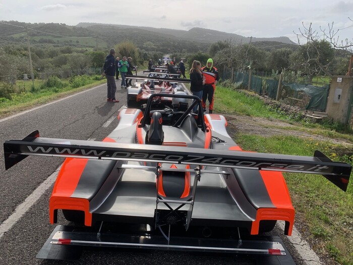 Spettacolare incidente in cronoscalata Alghero, pilota illeso