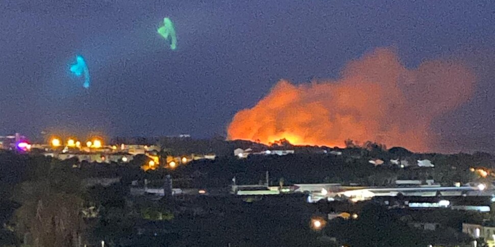 Incendio ad Acireale: a fuoco sterpaglie e macchia mediterranea alla Timpa