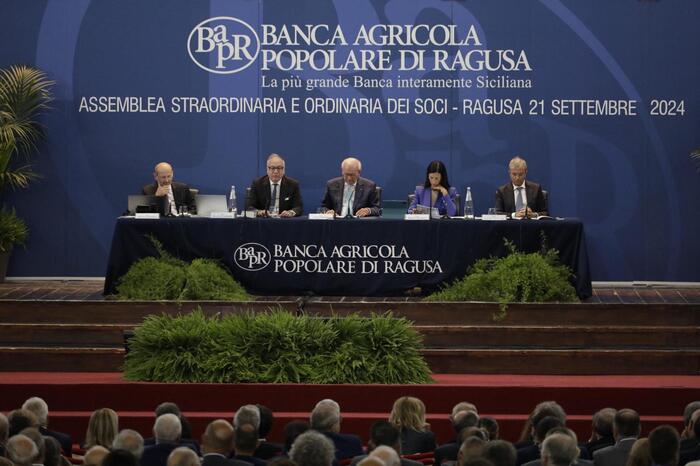 Banche: Bapr si fonde con Sant'Angelo, nasce primo polo Sicilia