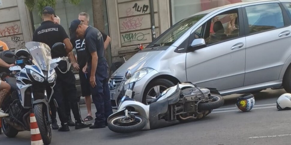 Palermo, incidente in via Roma: traffico bloccato