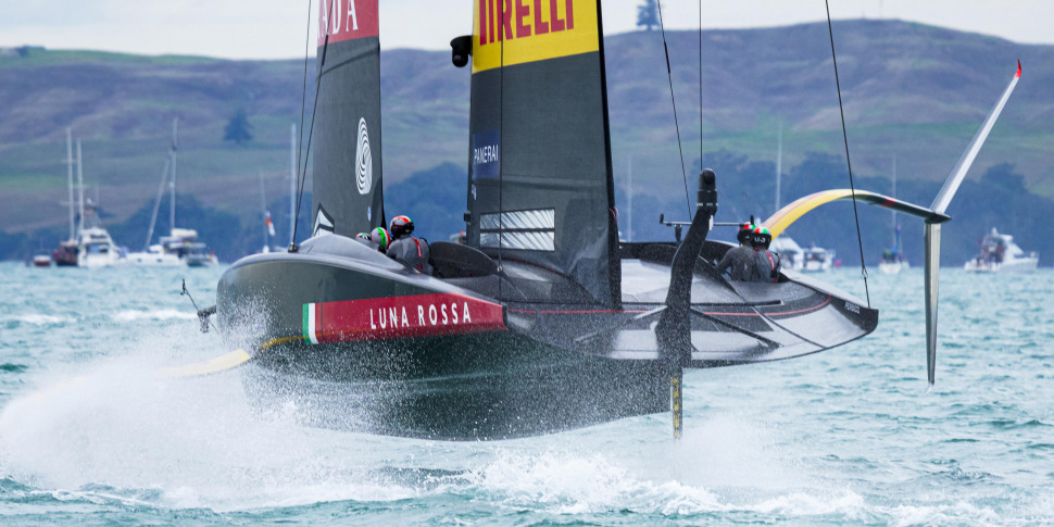 Vuitton Cup, Luna Rossa batte American Magic e va in finale contro New Zealand