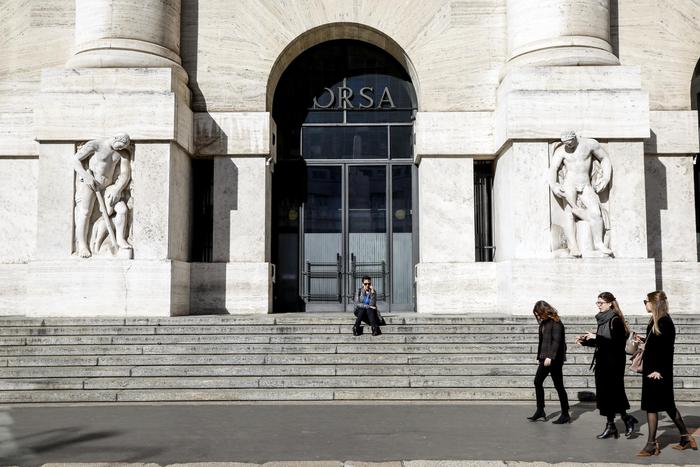 Borsa: Milano apre in lieve rialzo, +0,13%