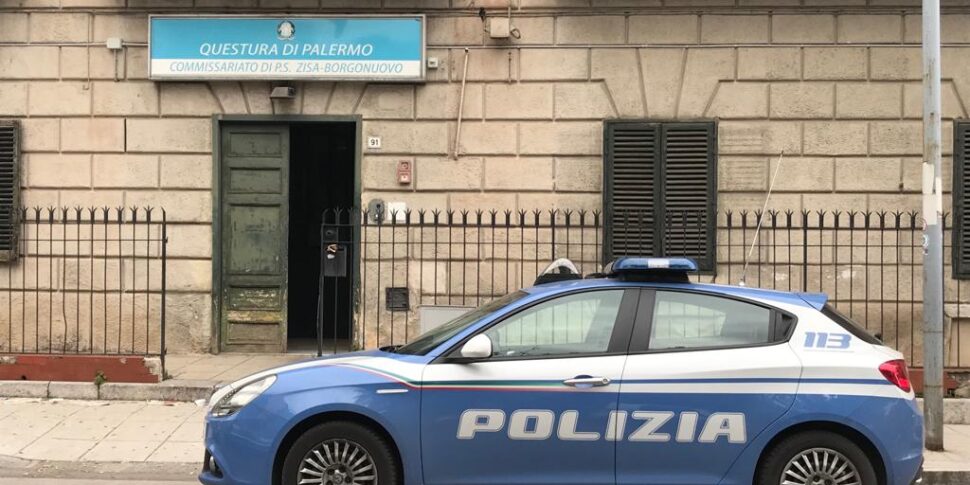 Palermo, esce da un edificio abbandonato e gli agenti lo bloccano: lo trovano con il crack, arrestato