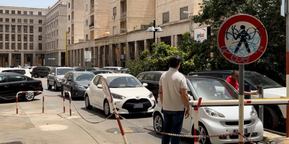 Strisce blu a Palermo, mancano gli ausiliari e l'Amat perde almeno 100 mila euro