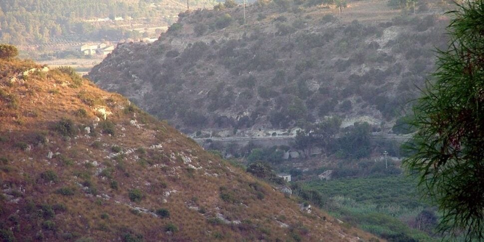 Tre escursionisti dispersi nella Valle dell’Ippari a Vittoria, ricerche in corso