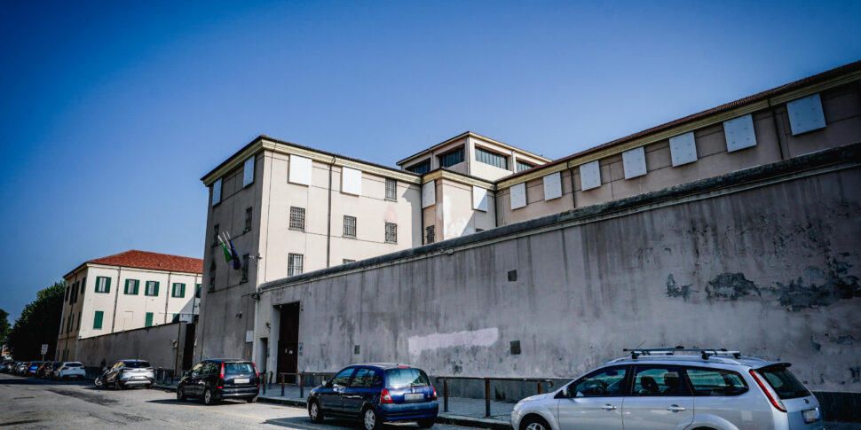 Undici ordini di custodia per la rivolta al carcere minorile di Torino: fra loro il sedicenne che lanciò la bici elettrica sullo studente palermitano