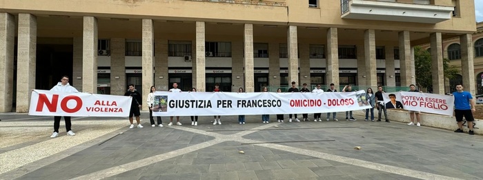 Omicidio Bacchi, amici e familiari protestano a Palermo