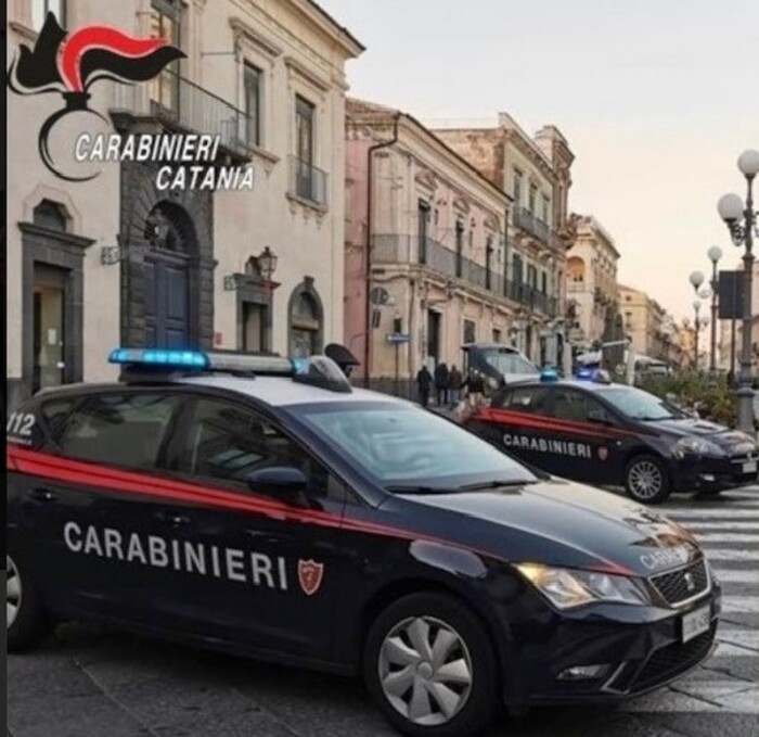 Minaccia di morte nonna e zio 'vi brucio tutti', arrestato