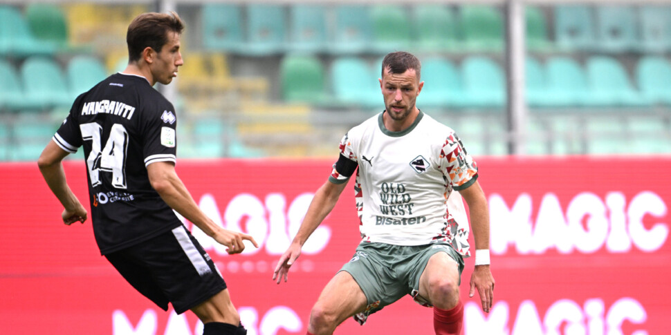 Il Palermo tenta il blitz a Napoli: tocca a Sirigu e Le Douaron