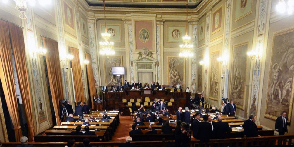 Assemblea regionale siciliana, Schifani ferma la legge sugli assessori in più nei comuni