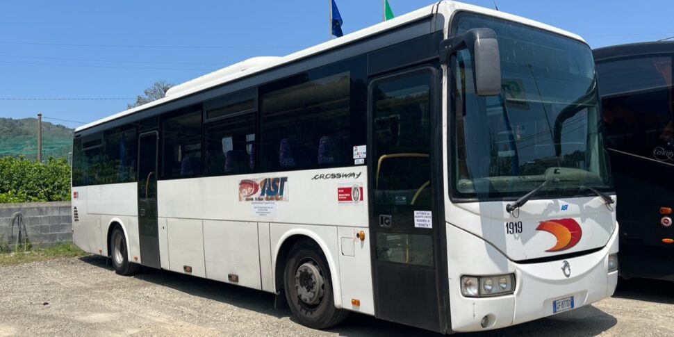 Studenti pendolari senza bus per la crisi dell'Ast: Schifani precetta le altre compagnie