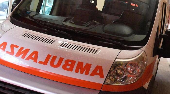 Incidente nel Catanese, muore un ragazzo di 15 anni, gravi altri tre giovani