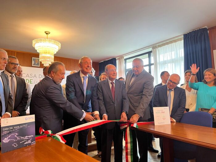 Urso inaugura a Palermo la Casa del made in Italy