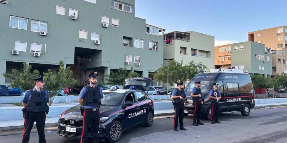 Maxi controllo allo Zen a Palermo, furti di energia elettrica e occupazione abusiva: 40 denunciati IL VIDEO