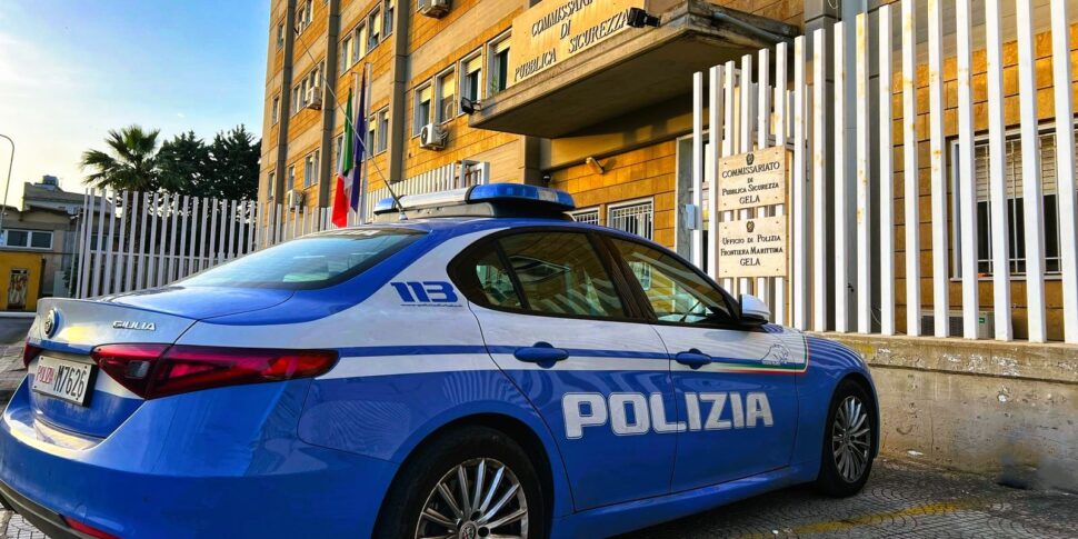 Sorpresi a rubare gli sportelli di una automobile: due arresti a Catania