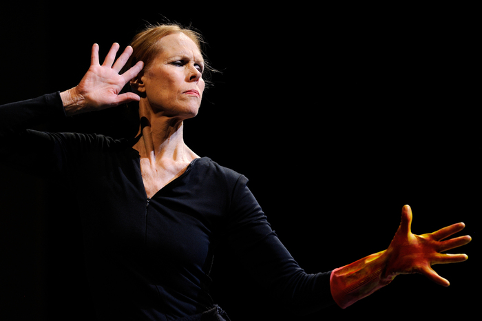 Danza: spettacolo di Carolyn Carlson al Biondo di Palermo