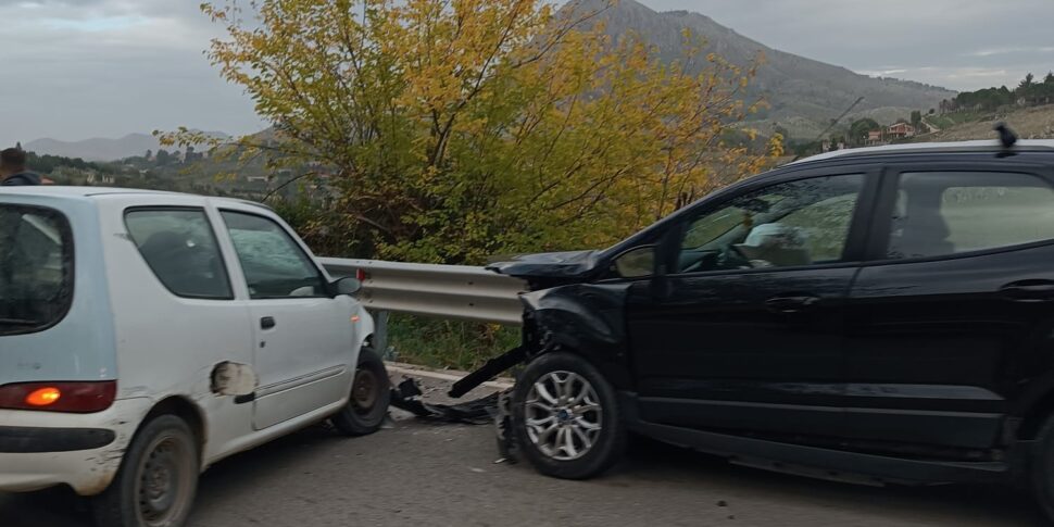 Due feriti in uno scontro frontale sulla SS186 di Monreale: uno è ricoverato in gravi condizioni