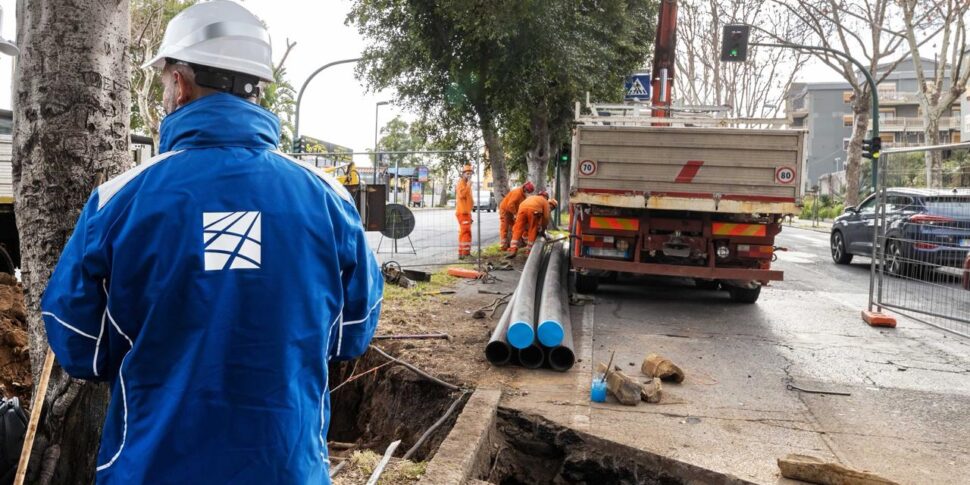 Proseguono i lavori per l'elettrodotto «Approdo sottomarino - SE Annunziata»