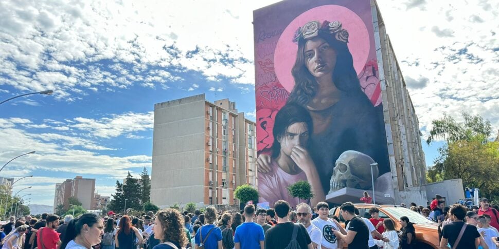 Palermo, ecco la Santa Rosalia ribelle. Lo Sperone diventa un museo a cielo aperto