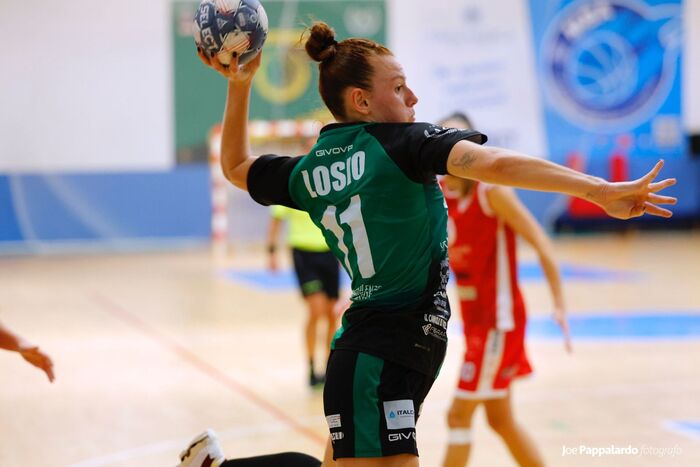 Pallamano: punteggio pieno per Handball Erice, Losio azzurra