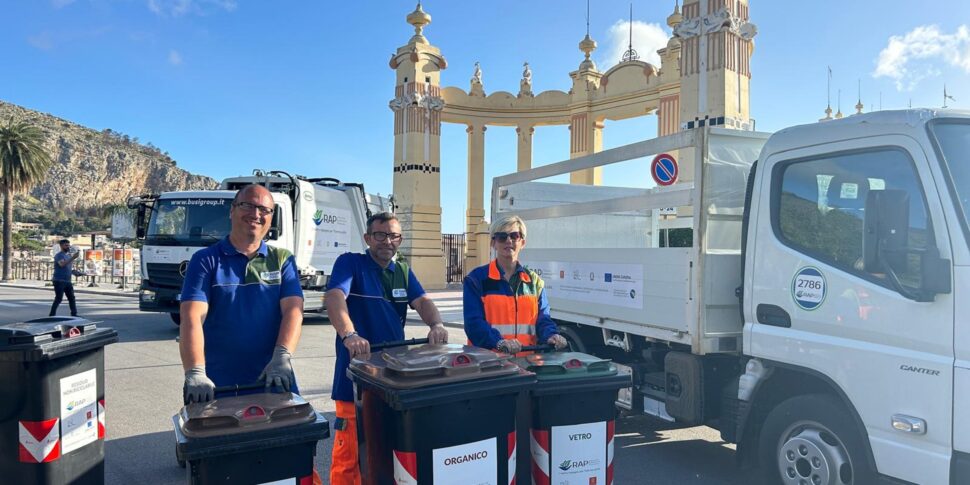 Differenziata a Palermo, il servizio non decolla a Mondello: inciviltà e disagi