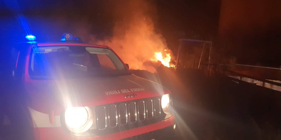 Agrigento, incendio doloso ad una motoape