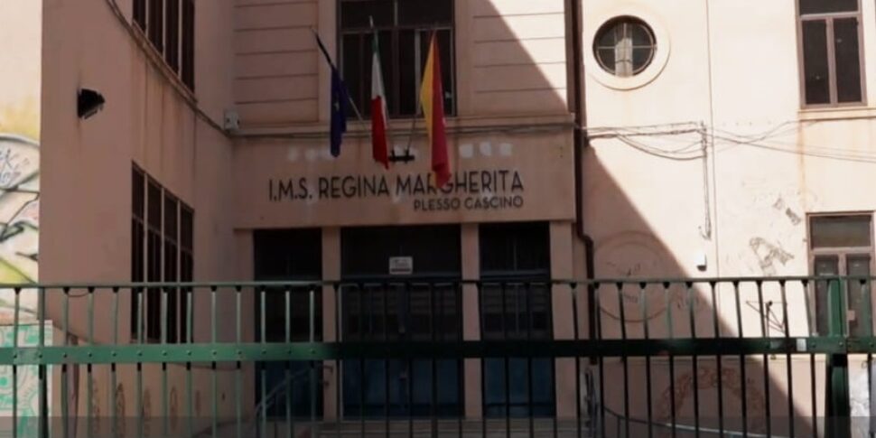 Palermo, ruspe alla scuola Cascino: da domani via alla demolizione