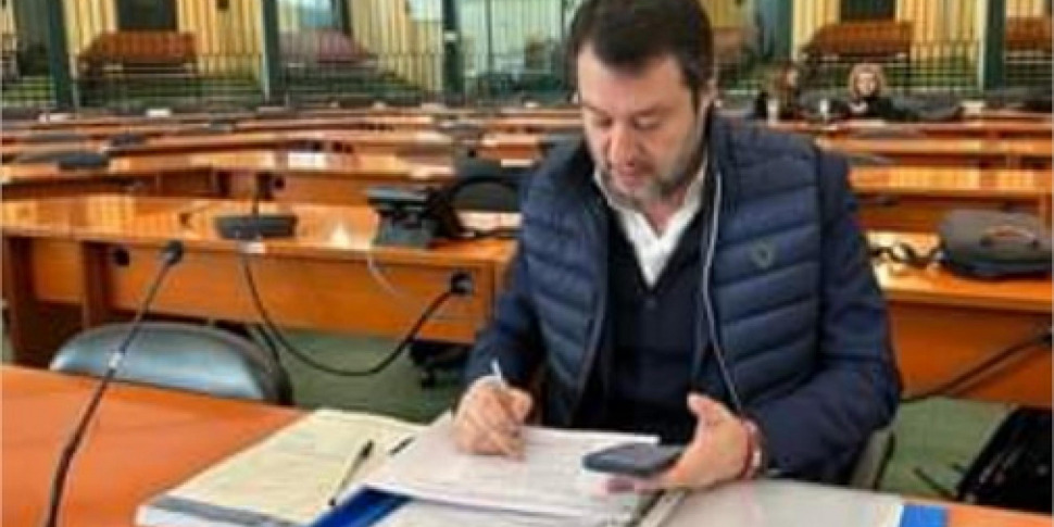 Open Arms, processo a Salvini: in aula la requisitoria della difesa, la Lega in piazza a Palermo