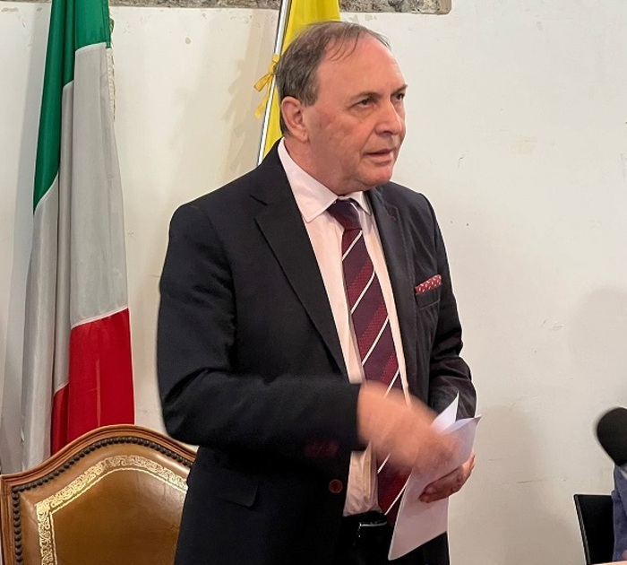 Sindaco Paternò, 'Prefetto mandi ispettori, nessuna collusione'