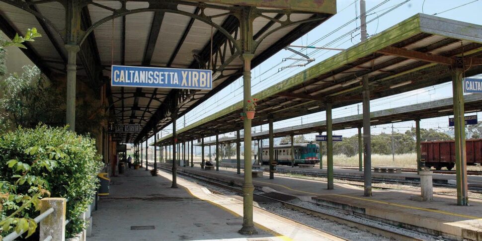 Maltempo, circolazione ferroviaria sospesa tra Caltanissetta e Dittaino