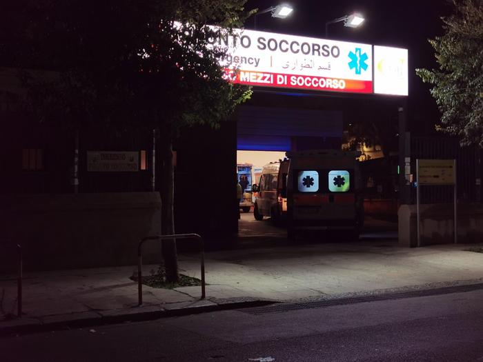 14enne si lancia da balcone, anche ipotesi bullismo a scuola