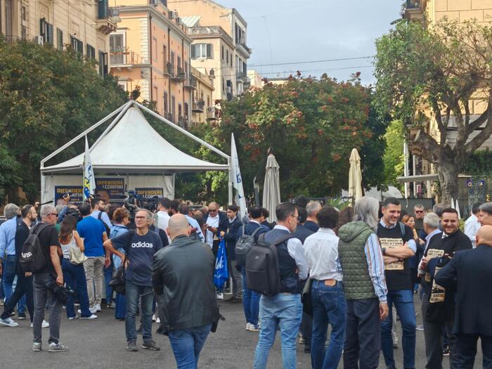 Valditara, in piazza a Palermo perchè sono un cittadino libero