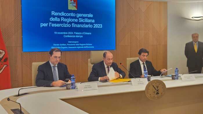 Disavanzo Regione a 897 milioni, 3 miliardi in meno in un anno