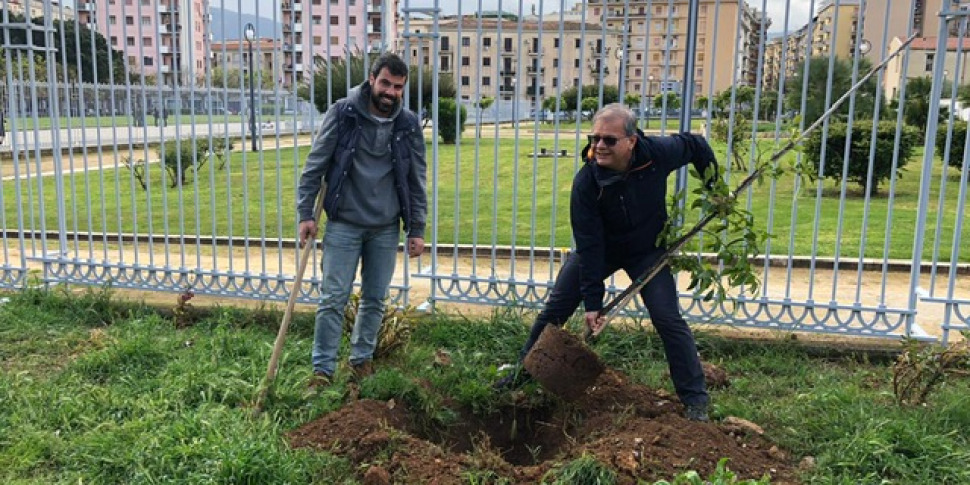 Palermo, il Comune si affida alle associazioni dei cittadini per pulire le ville pubbliche