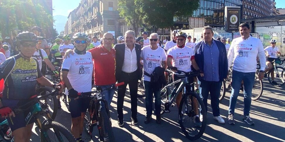 Palermo, trecento ciclisti per Santa Rosalia: dal Politeama al santuario di Monte Pellegrino