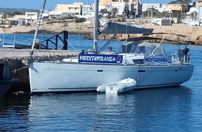 Barca a vela Safira in missione per la ong Mediterranea