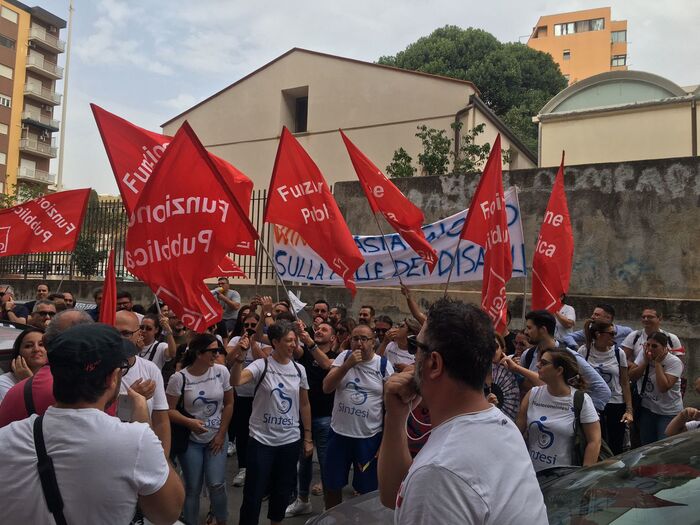 Cgil, Wind Tre condannata ad assumere 226 lavoratori call center