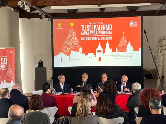 Palermo stasera accende albero di Natale in piazza Politeama