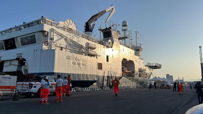 Migranti: Nave Msf lascia Mediterraneo centrale,'leggi assurde'