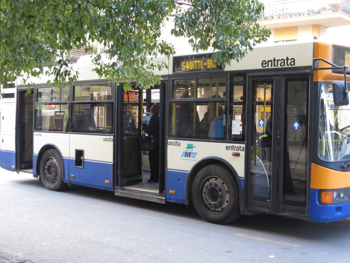 Autista difende ragazza molestata su bus a Palermo, picchiato