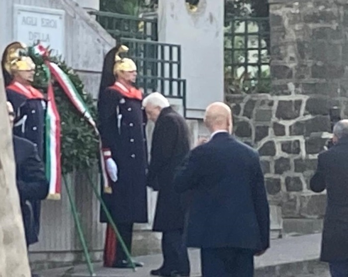 Mattarella arrivato nel Catanese per inaugurazione scuola