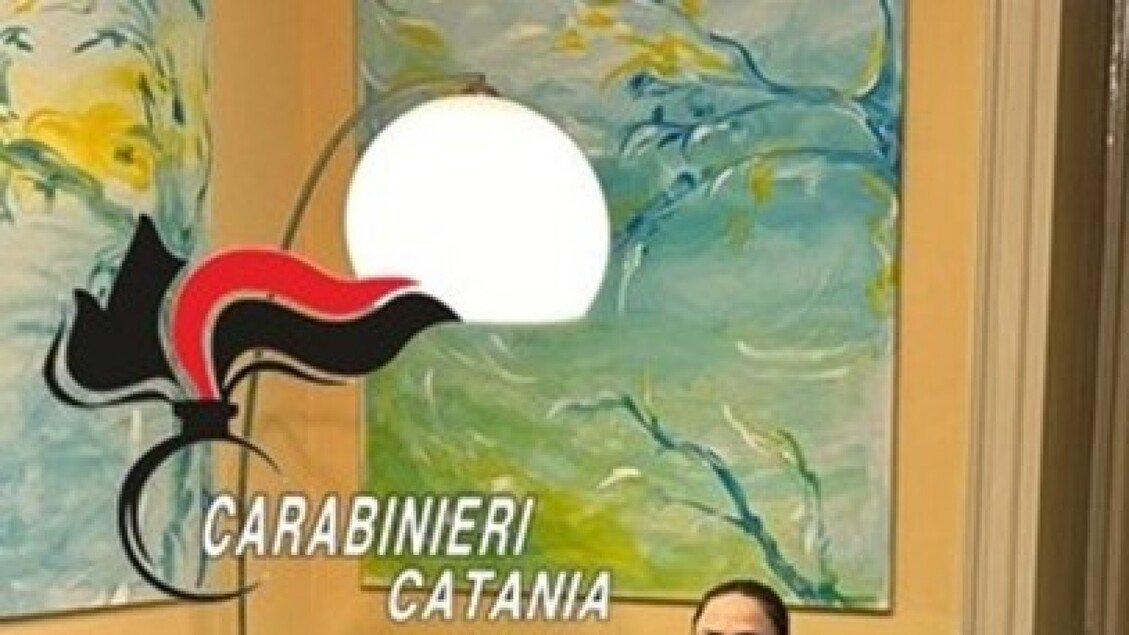 Padre picchia madre,bimbo chiede aiuto a nonna che chiama 112